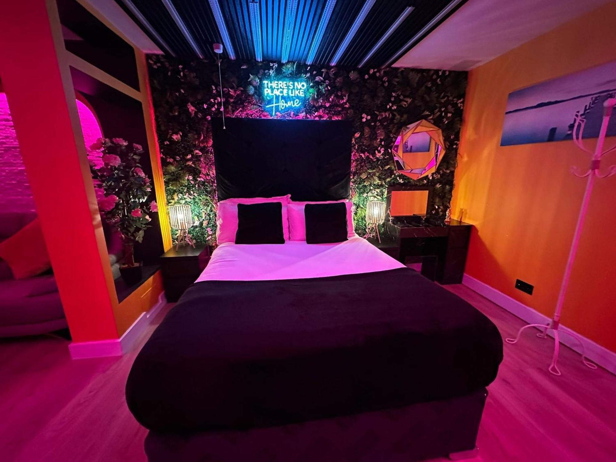 Livit Serviced Apartments Брадфорт Стая снимка